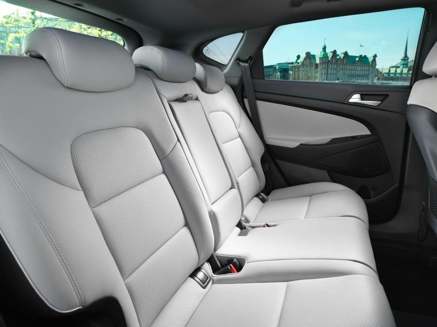Интерьер Hyundai Tucson (TL) 2018 года  (WW) (фото 22 из 40)